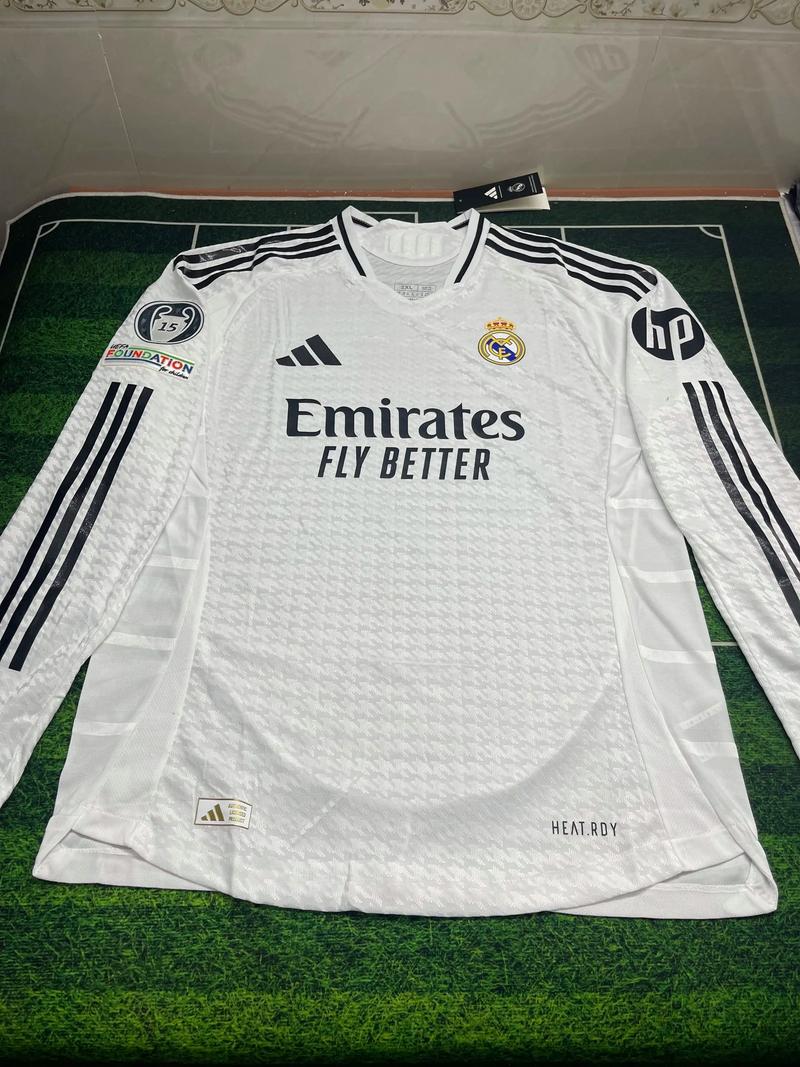 哈兰德百球：左脚71+右脚11，头球11个，其他部位1球